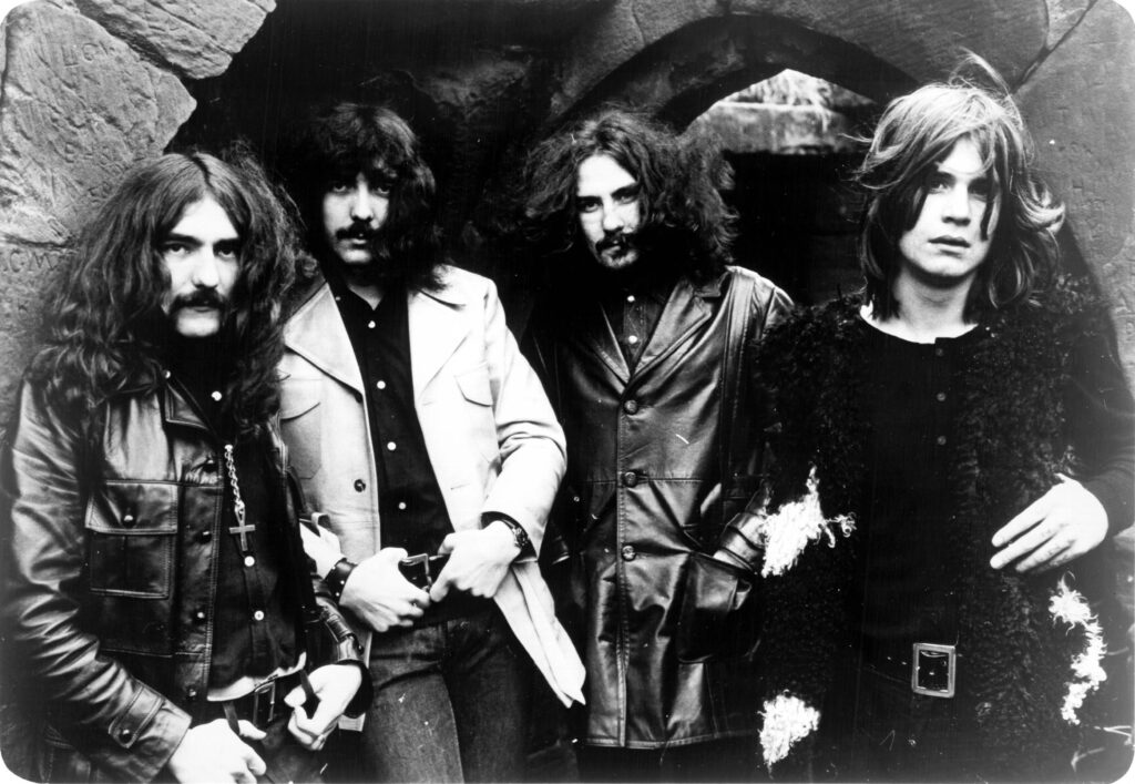 Οι Black Sabbath το 1970.
Από αριστερά: Geezer Butler, Tony Iommi, Bill Ward και Ozzy Osbourne.
Πηγή: Billboard, σελίδα 7, 18 Ιουλίου 1970