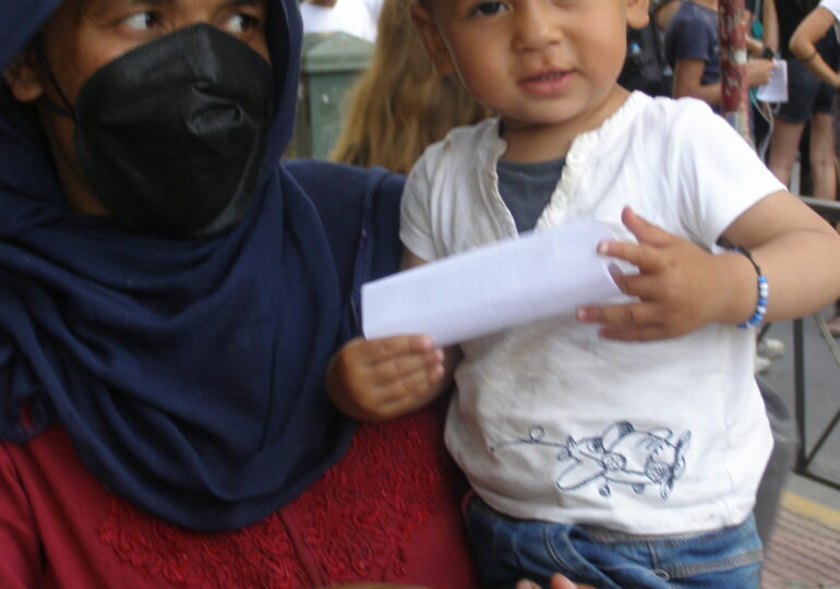 Βαρβαρότητα στην αντιμετώπιση προσφύγων από τη ΜΚΟ Νόστος και την Αστυνομία