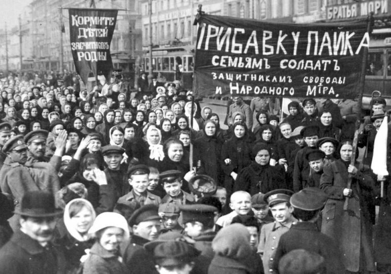 Ο Νόμος της Συνδυασμένης και Ανισόμερης Ανάπτυξης