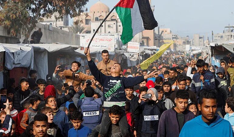 Με την Παλαιστίνη και τώρα και ως τη Λευτεριά!